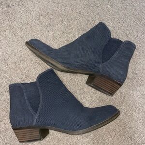 Ankle booties size 7.5